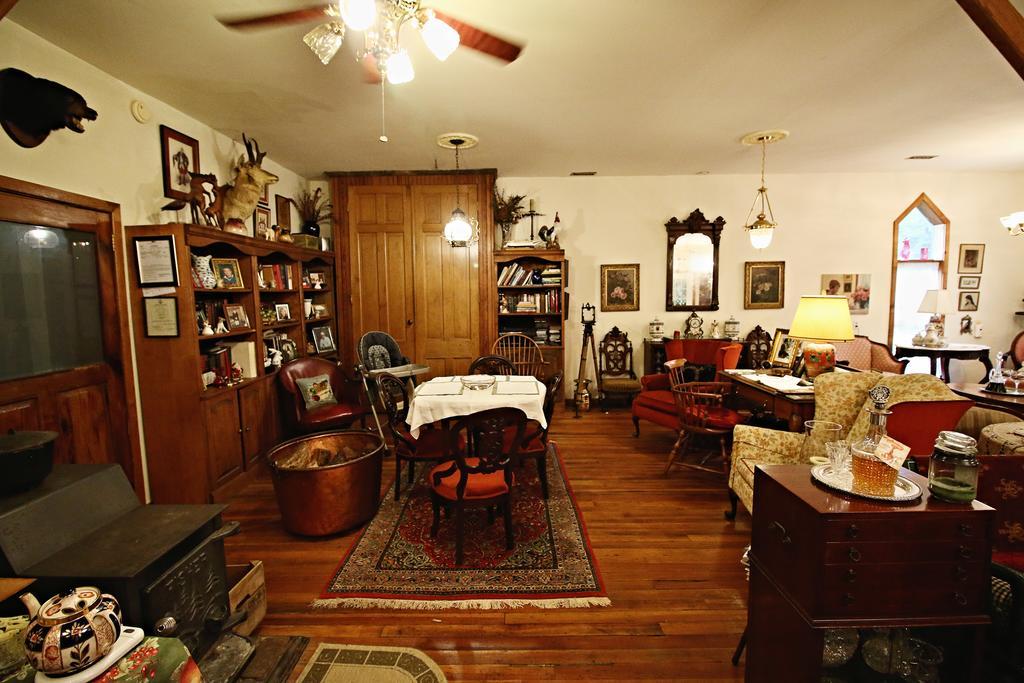 Ebenezer House Bed & Breakfast Burtonsville Ngoại thất bức ảnh