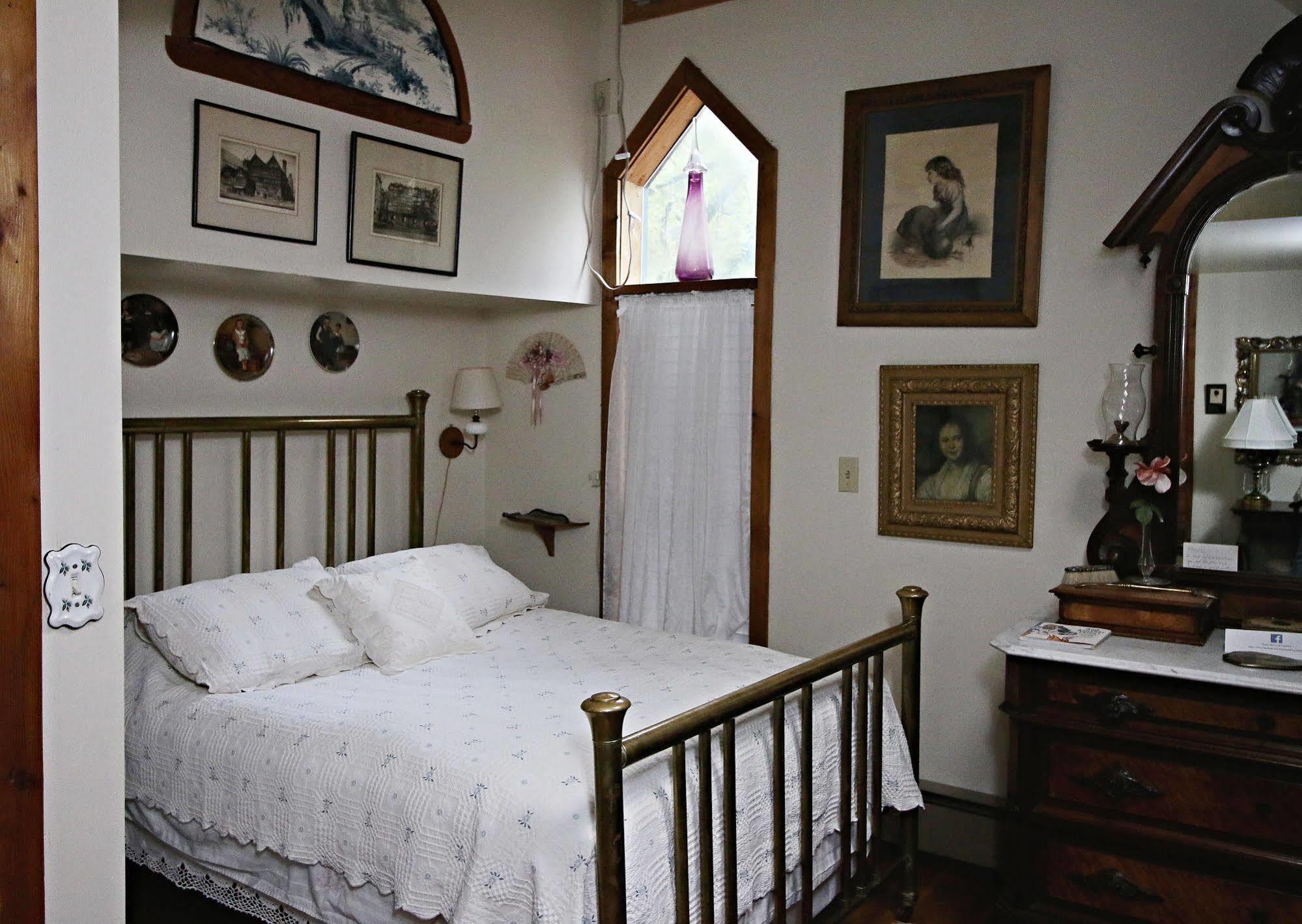 Ebenezer House Bed & Breakfast Burtonsville Ngoại thất bức ảnh
